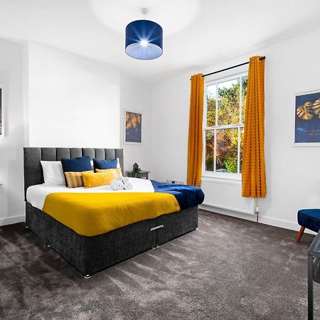 Large Modern Apartment - High-Speed Wifi - Netflix - Street Parking 3Br Birmingham Bagian luar foto